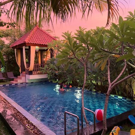 Villa Rosseno - Evelyn Private Pool And Garden Yogyakarta Exterior foto