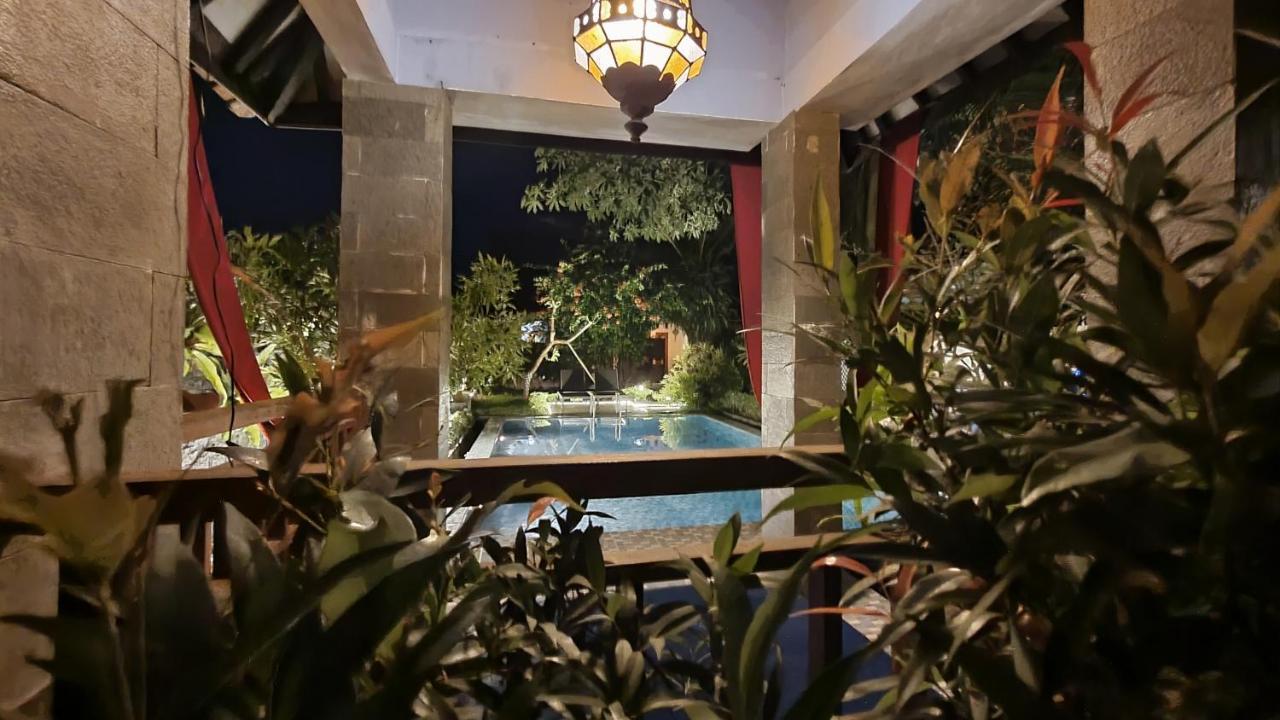 Villa Rosseno - Evelyn Private Pool And Garden Yogyakarta Exterior foto